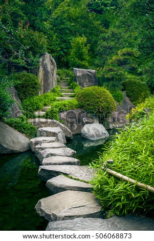 Secret zen japanese garden in a quit neighbourhood of Tokyo