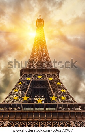 The Eiffel tower under sun light / Sunrise In Paris