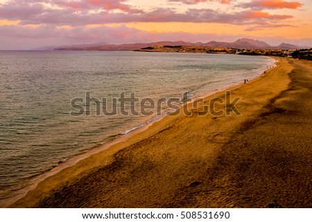 Photo Picture of the Beautiful Sand Ocean Beach