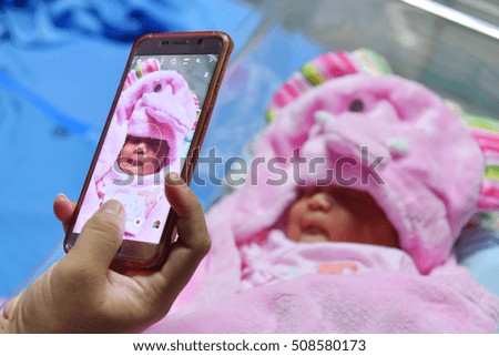 Newborn Photography With Mobile Phone