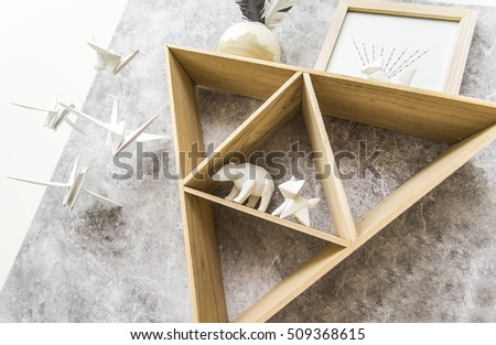 Triangle shelf with paper animals - Hipster design