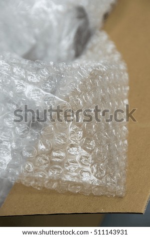 Plastic Bubble Cushioning Wrap in paper box
