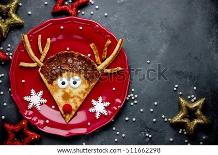 Reindeer pancakes recipe. Christmas fun food for kids. Reindeer pancake for breakfast
