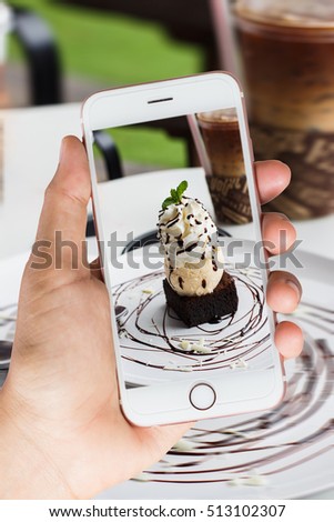 photo of brownie with ice cream and blurred .by wi-fi  mode from camera 