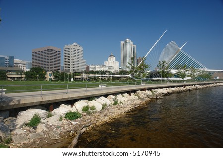          A picture of Milwaukee Skyline from lake View,