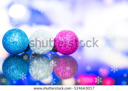 Set of three christmas balls