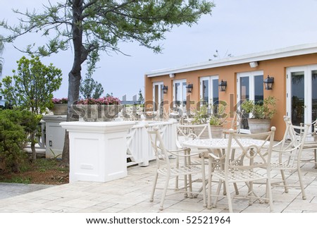 restaurant outdoor seating