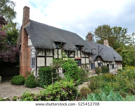 Anne Hathaway's Cottage, Warwickshire, England Royalty-Free Stock Photo #525412708
