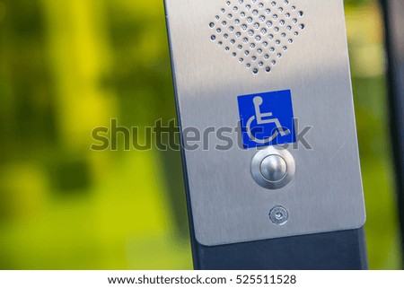 Call button for the disabled personnes