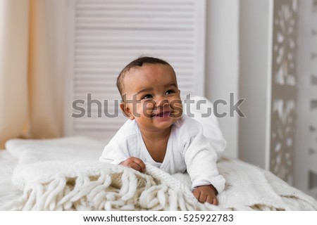 Adorable little african american baby boy laughing - Black people Royalty-Free Stock Photo #525922783