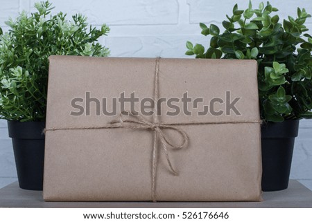 Kraft gift box with thread