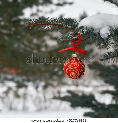 Christmas tree red ball