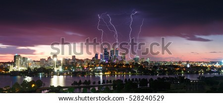 A panoramic picture of the severe strorm coming through Western Australias capital city of Perth. 