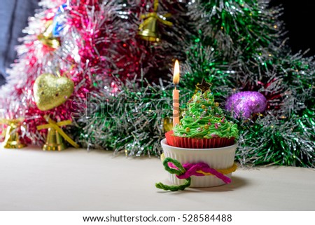 Cupcakes with christmas tree shape and decoration
