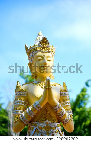  Angle statue in Public Buddhist temple are showing respect to the Buddha. (Public locations)