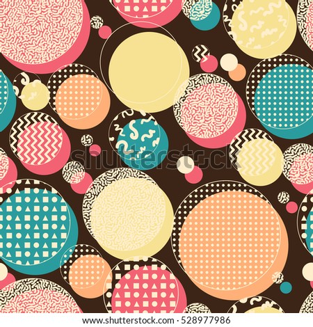 Seamless pattern in memphis studio style with circles. 80s style geometric pattern. Colorful and bright seamless geometrical pattern. Vector illustration for your graphic design.