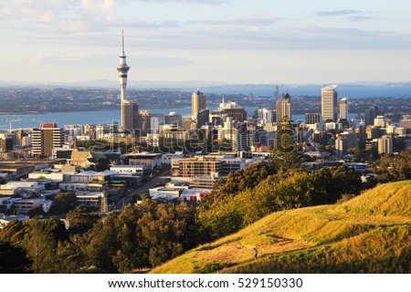 Auckland View from Mt Eden Royalty-Free Stock Photo #529150330