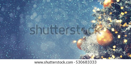 Christmas background  Royalty-Free Stock Photo #530683333