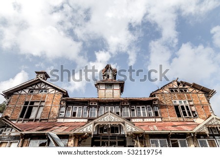An Abandoned Haunted spooky house in Shimla built by Britishers during India Rule