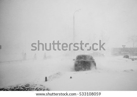 Winter disaster in a city	