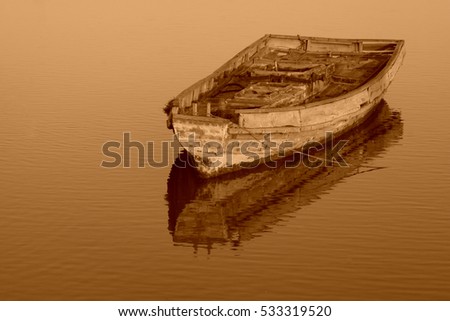boat in the water, closeup of photo