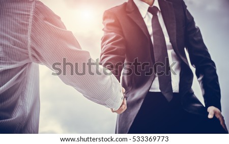 Business deal Royalty-Free Stock Photo #533369773