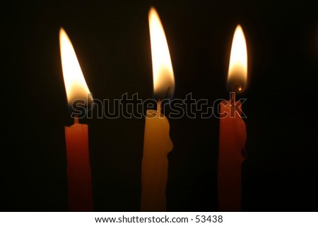 3 candles in the dark. macro.
