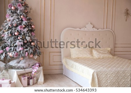 photo of bedroom, Christmas decorations, Christmas tree