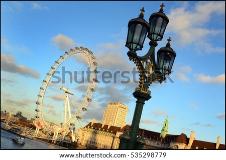 London  ( england ) UK- London Eye and Tamigi river in downtown of the city