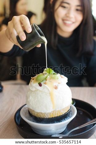 Melon Bingsu Korea dessert