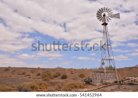 Photo Picture of a Classic Vintage Windmill 