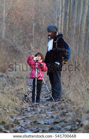 Child And Mother Outdoors
Photography training
