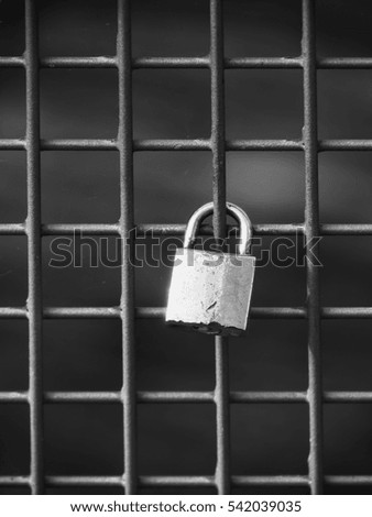 lonely love lock 
