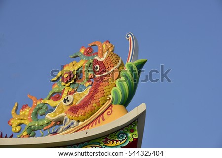 chinese fish statue