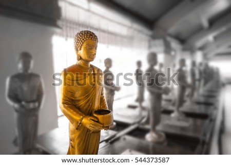 Buddha in receive food offerings position