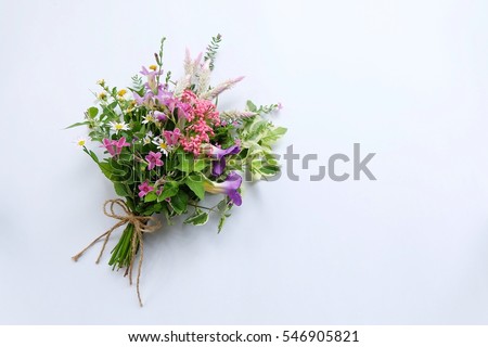 A bouquet of mixed flowers Royalty-Free Stock Photo #546905821