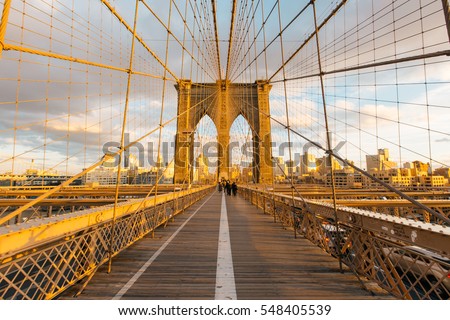 New York skyline in the Brooklyn Bridge