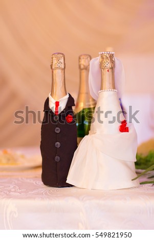 champagne bottles decoration for wedding day