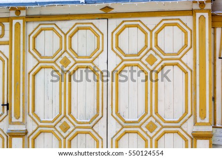 Closeup picture of old wooden gate