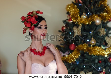 Magic Make Up - Model Woman With Christmas Tree Hairstyle
