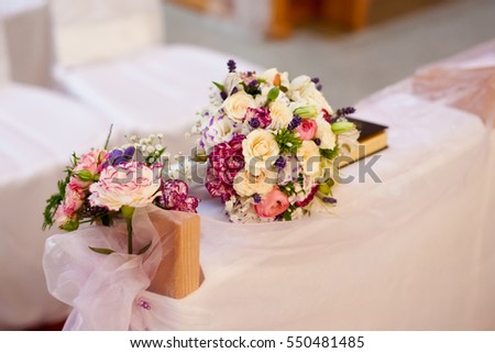 Beautiful flowers of the Bride during wedding - romantic bouquet