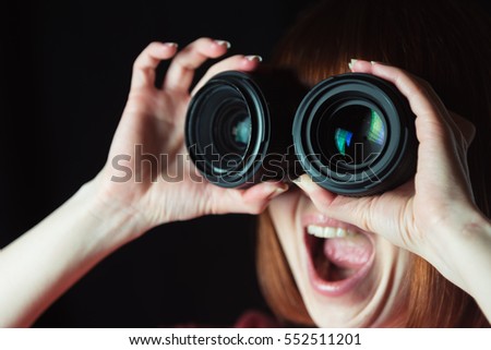Girl looks in Photoobjectives