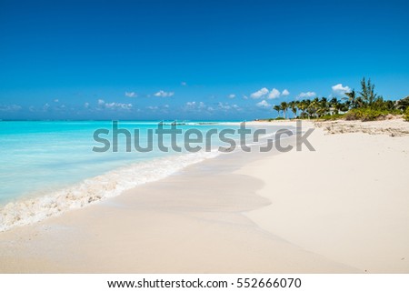 Sand beach on Turks And Caicos Royalty-Free Stock Photo #552666070