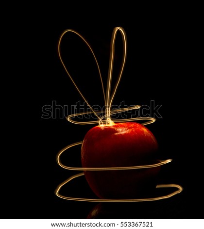 Light Painting An Apple