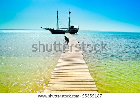 Jetty to Pirate Ship