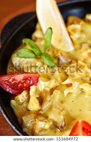 Baked rice with cheese and seafood