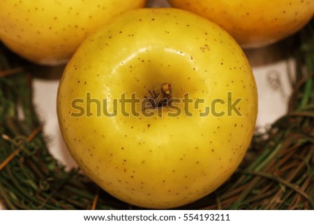  Yellow apples