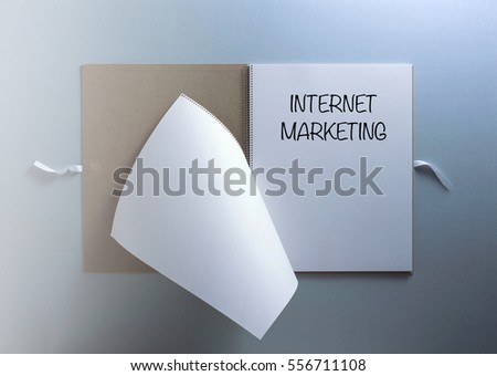 INTERNET MARKETING word on a notepad