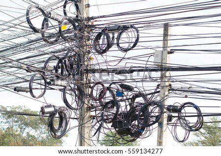 Signal cable tangle.