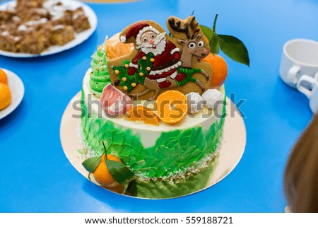 Christmas cake with decorated gingerbread 